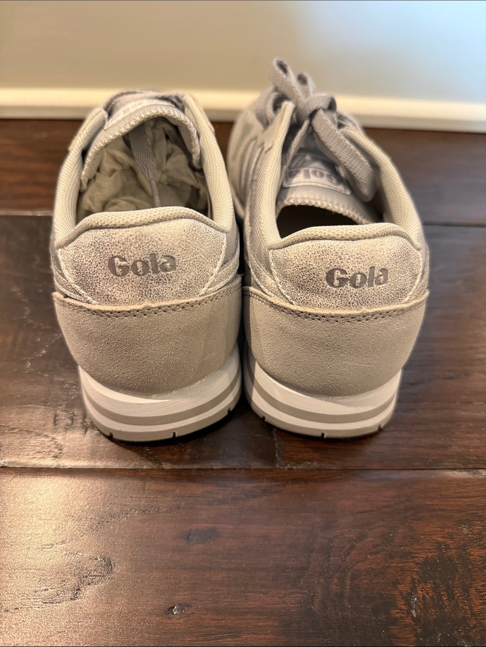 New with tags. Gola Daytona mirror sneaker in light gray/silver - Picture 4 of 5